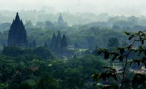 Wisata Candi Di Bukit Prambanan Mulai Dikunjungi Wisatawan
